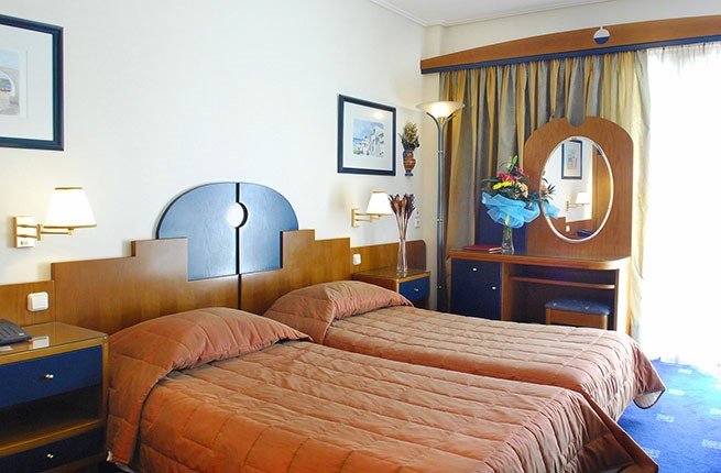 Palmyra Beach Hotel, Афины