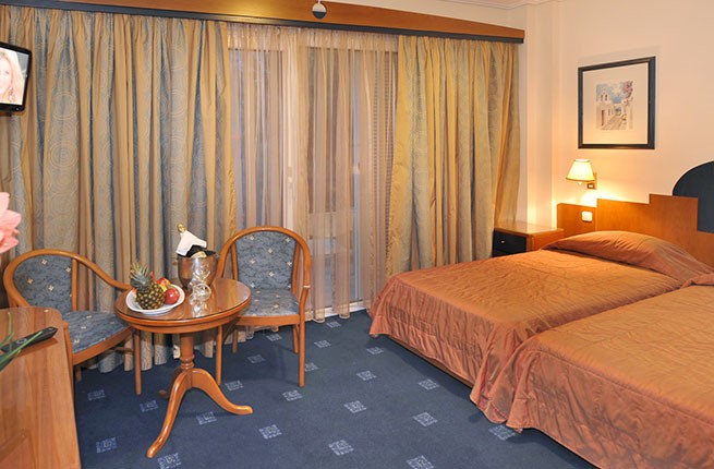 Palmyra Beach Hotel, Афины