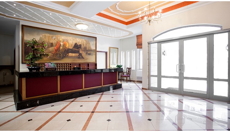 Achillion Palace, Крит