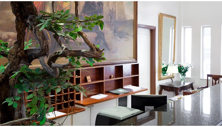 Achillion Palace, Крит