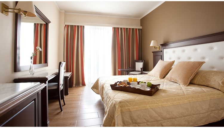 Achillion Palace, Крит