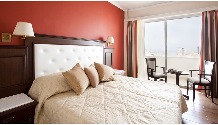 Achillion Palace, Крит