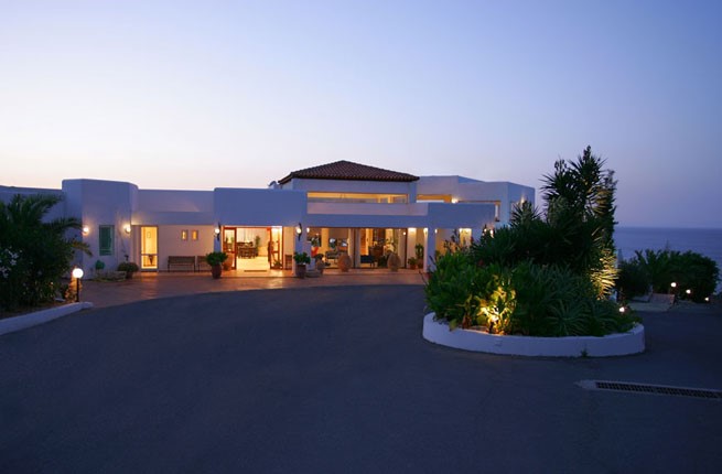 Sunshine Village, Крит