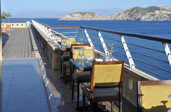 Sea Side a Lifestyle  Resort , Крит