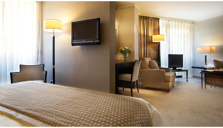 Galaxy Hotel, Крит