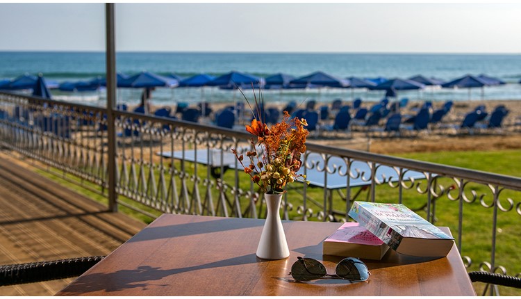 Happy Days - NR, Крит