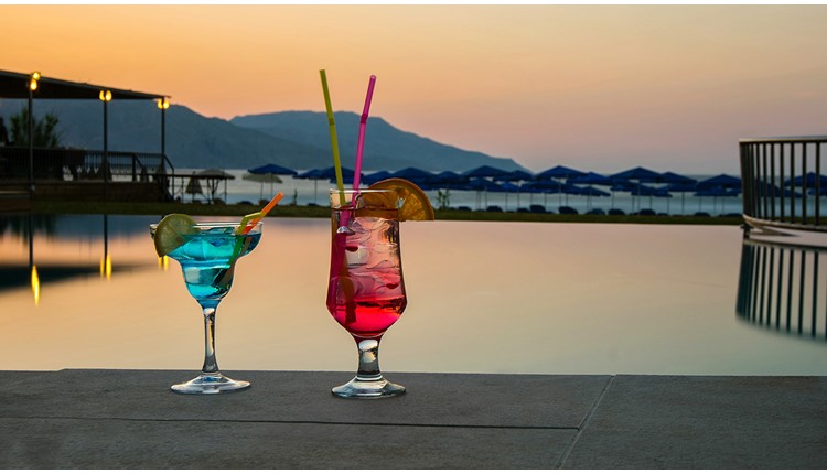 Happy Days - NR, Крит