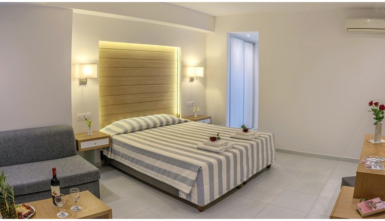 Happy Days - NR, Крит