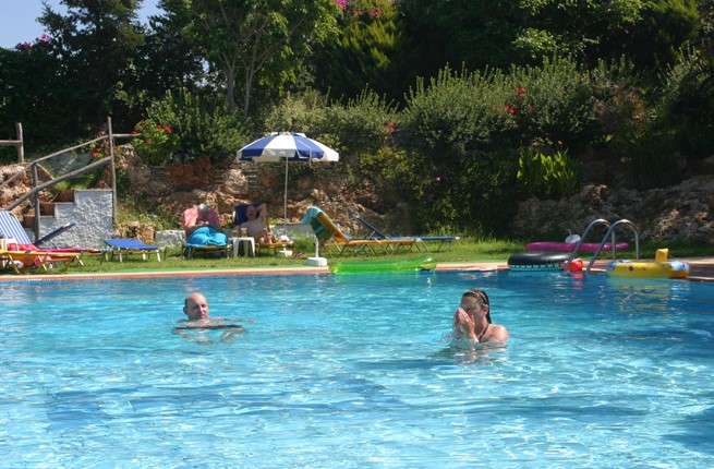 Iliostasi Beach Apartments - NR, Крит