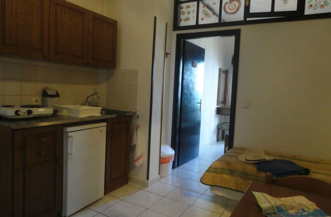 Iliostasi Beach Apartments - NR, Крит