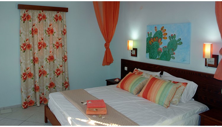 Philoxenia Hotel and Spa  Malia , Крит