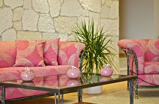 Solimar Ruby & Ruby Royal, Крит