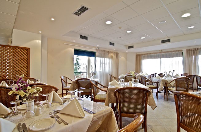 Solimar Ruby & Ruby Royal, Крит