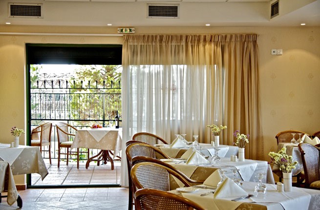 Solimar Ruby & Ruby Royal, Крит