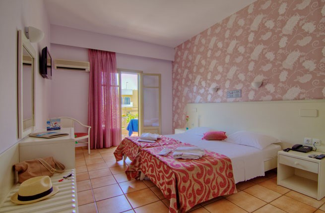 Solimar Ruby & Ruby Royal, Крит