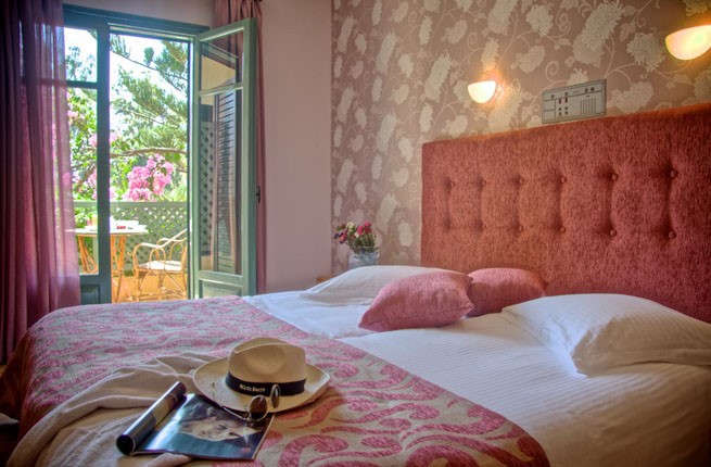 Solimar Ruby & Ruby Royal, Крит