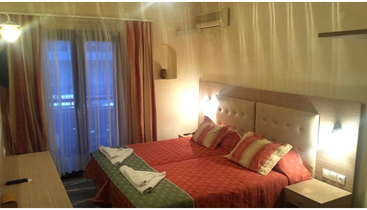 Thalia Deco, Крит