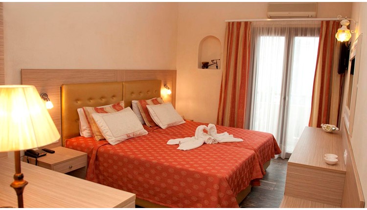 Thalia Deco, Крит