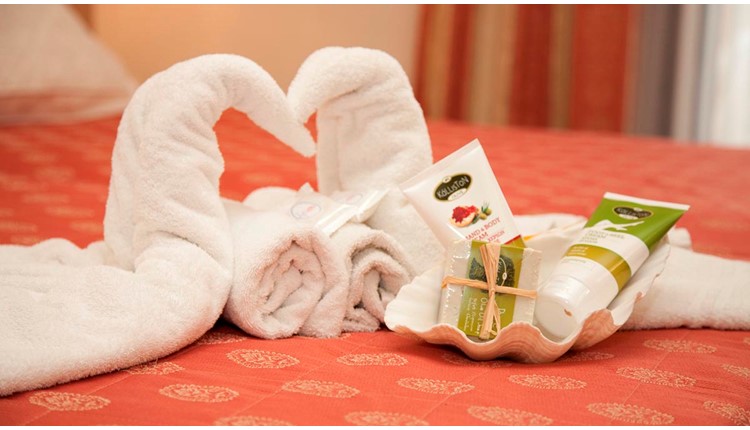 Thalia Deco, Крит