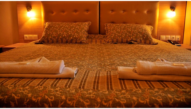 Thalia Deco, Крит