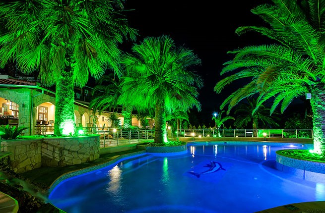 Anna Maria Paradise , Халкидики