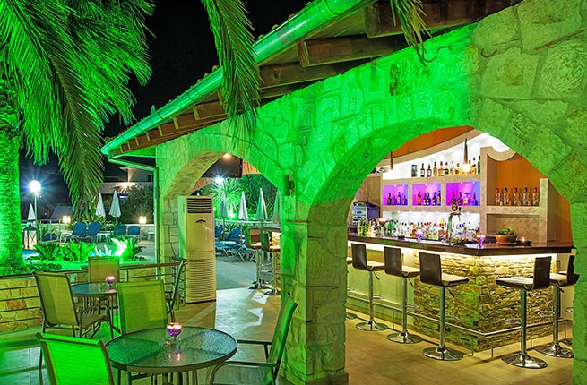 Anna Maria Paradise , Халкидики