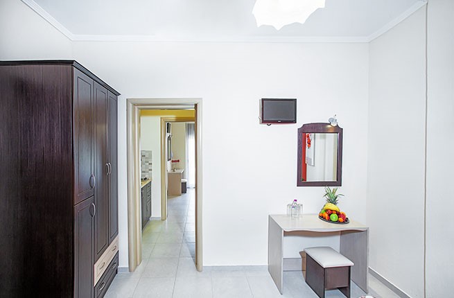 Anna Maria Paradise , Халкидики