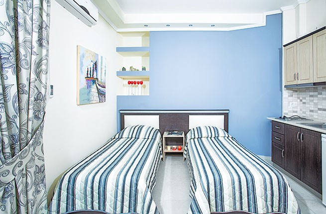 Anna Maria Paradise , Халкидики