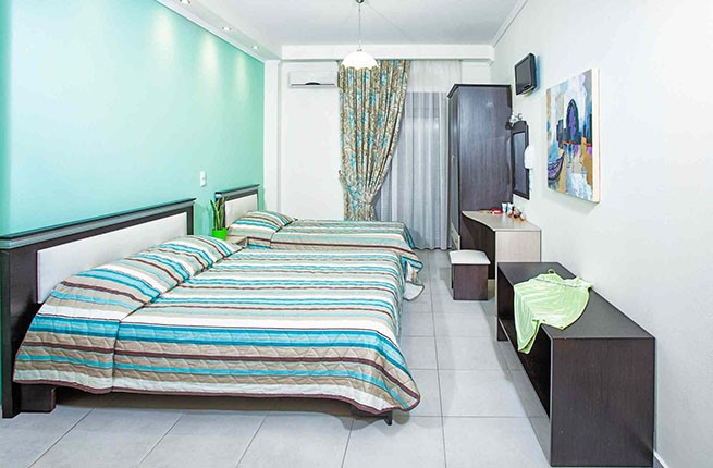 Anna Maria Paradise , Халкидики