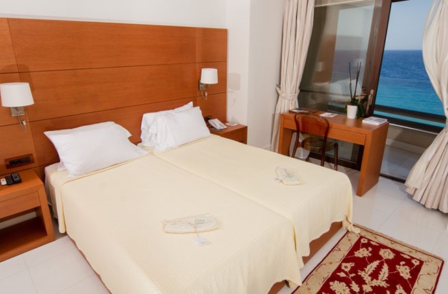 Bellevue On The Beach Suites, Родос