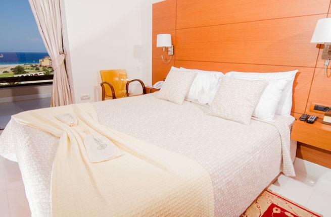 Bellevue On The Beach Suites, Родос