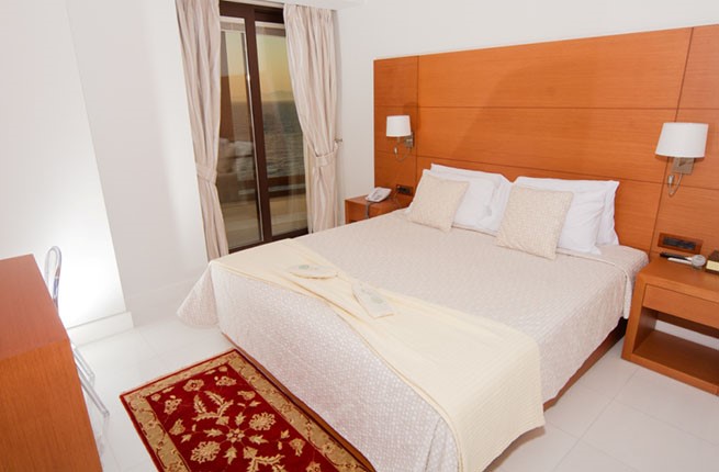 Bellevue On The Beach Suites, Родос