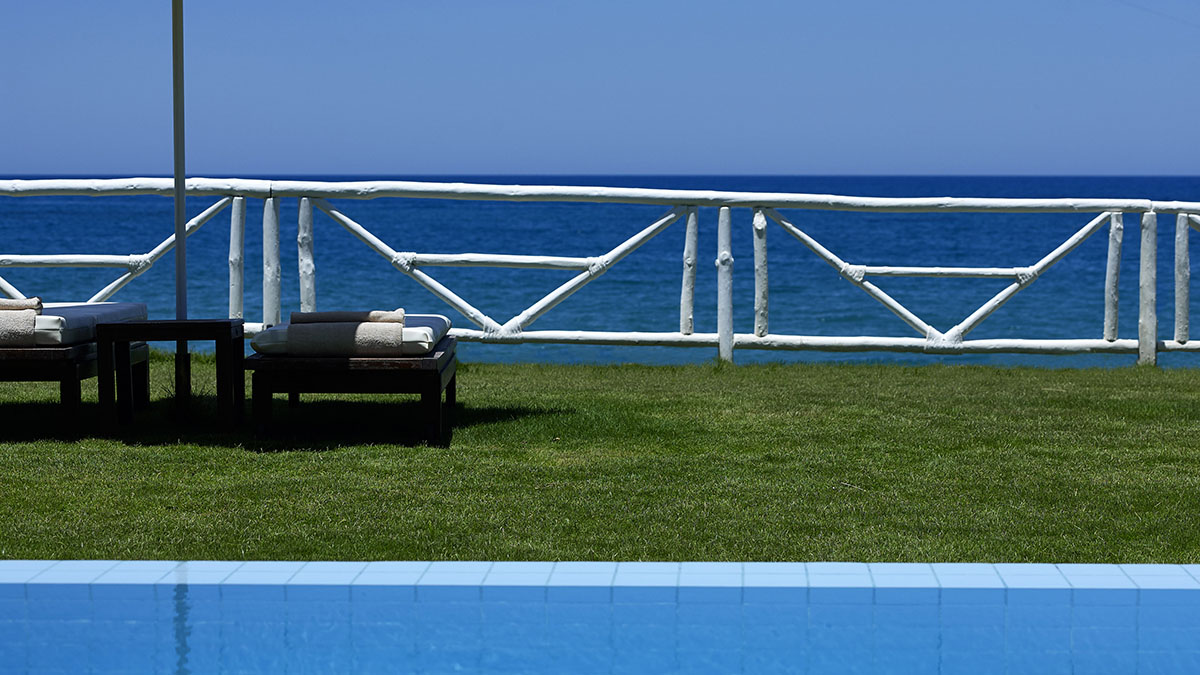 Suite Sea Front with Private Pool