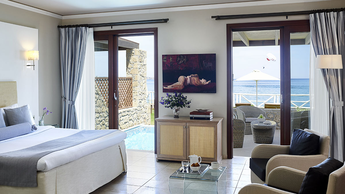 Junior Suite Sea Front Private Pool