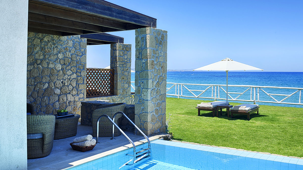 Junior Suite Sea Front Private Pool