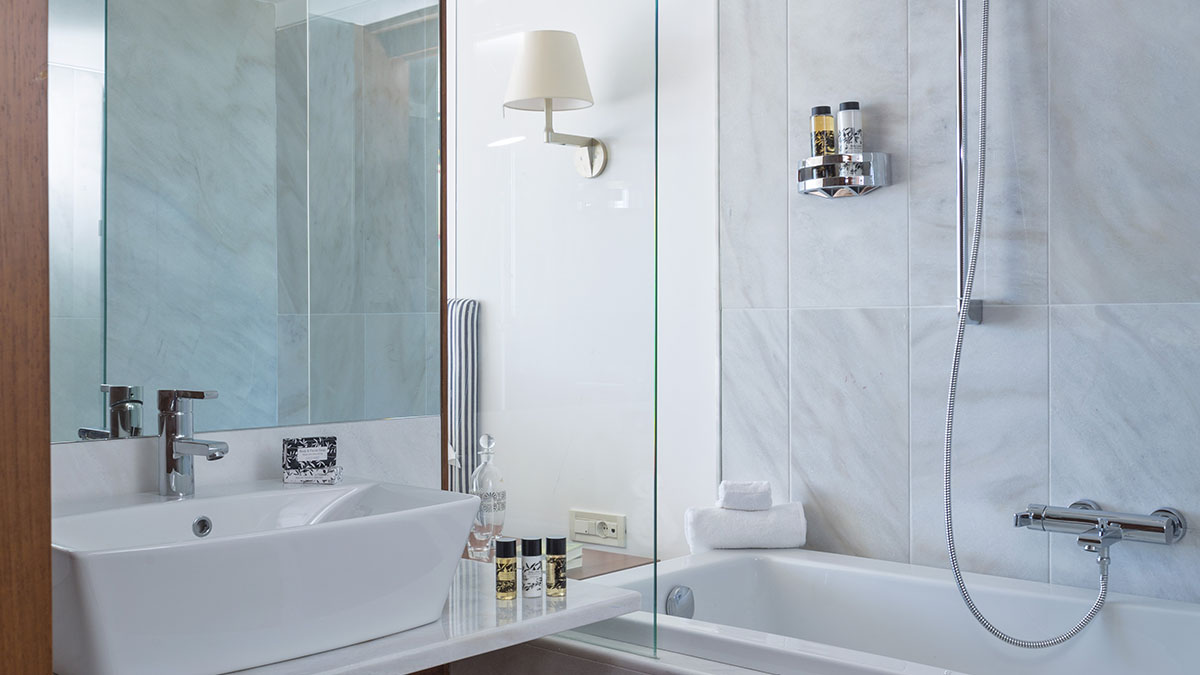 Single Side Sea View 