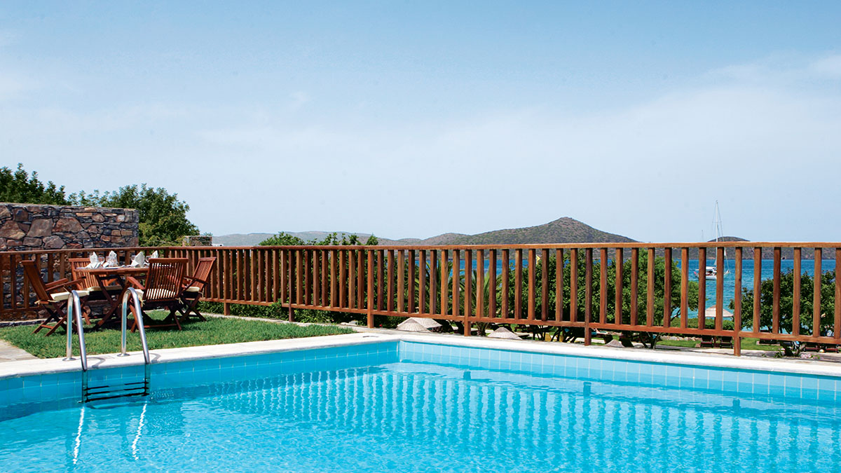 Peninsula Grand Villa 2 double and 1 single bedroom with private pool