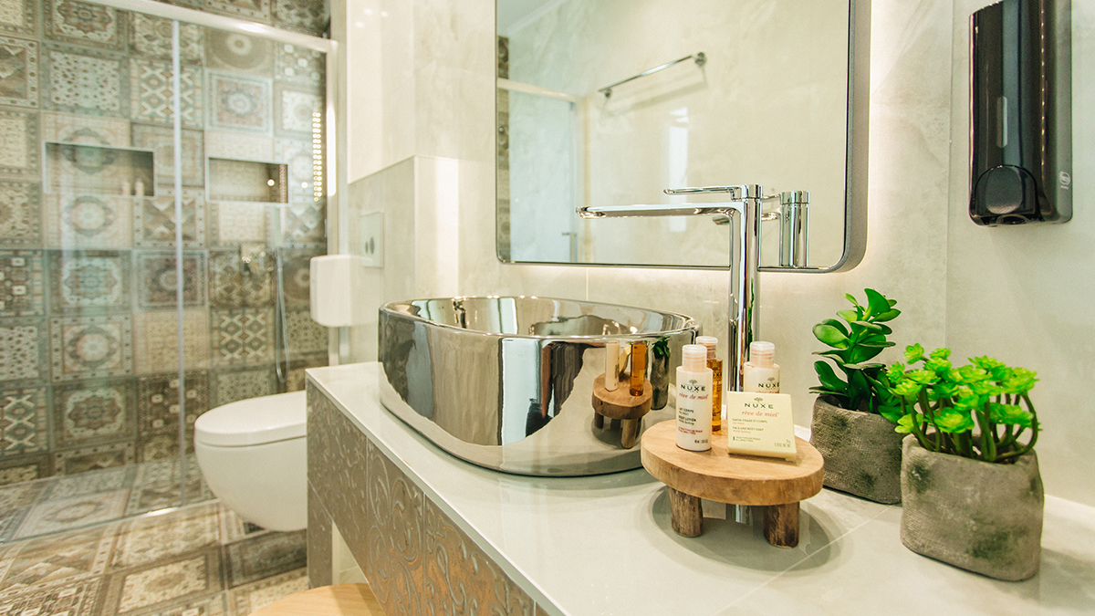 Triple Suite with Private Pool