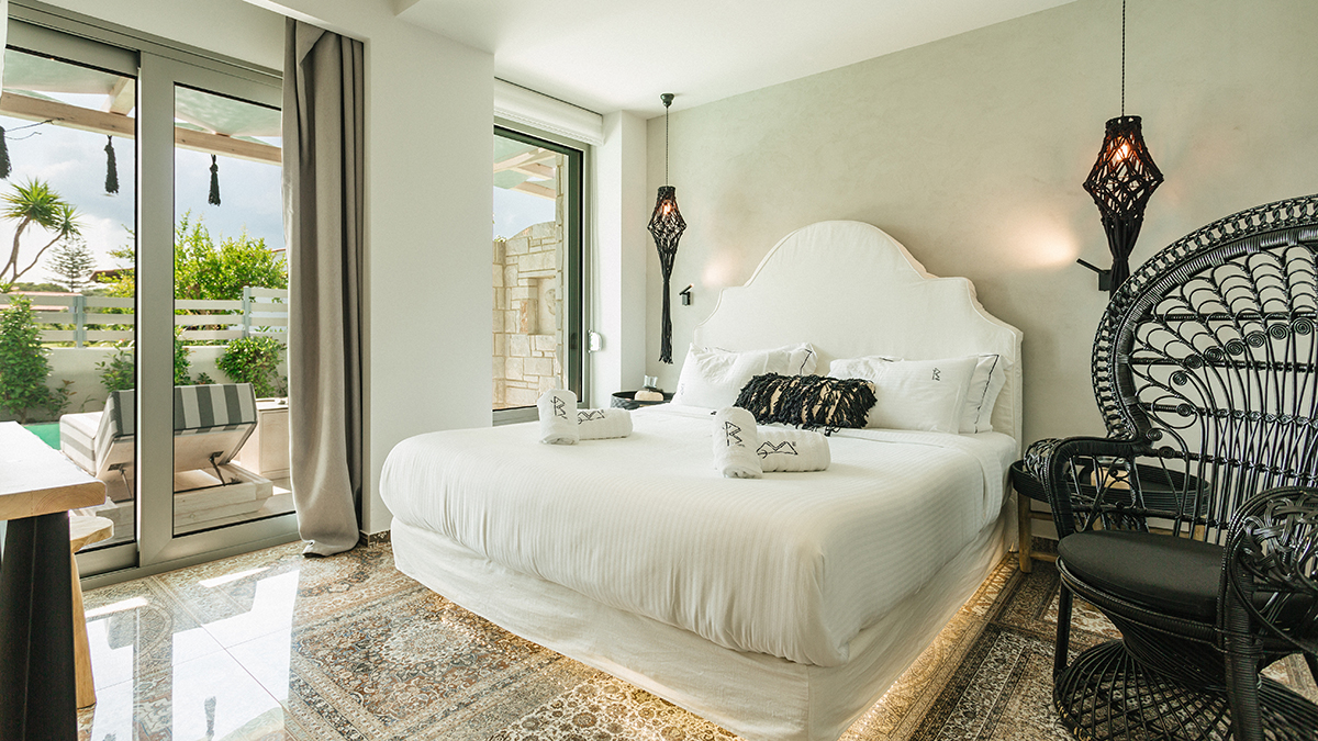 Double Suite Side Sea View with Private Pool