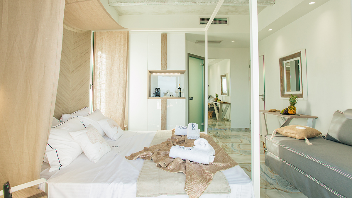 Blue Carpet Suite Sea View with Private Pool