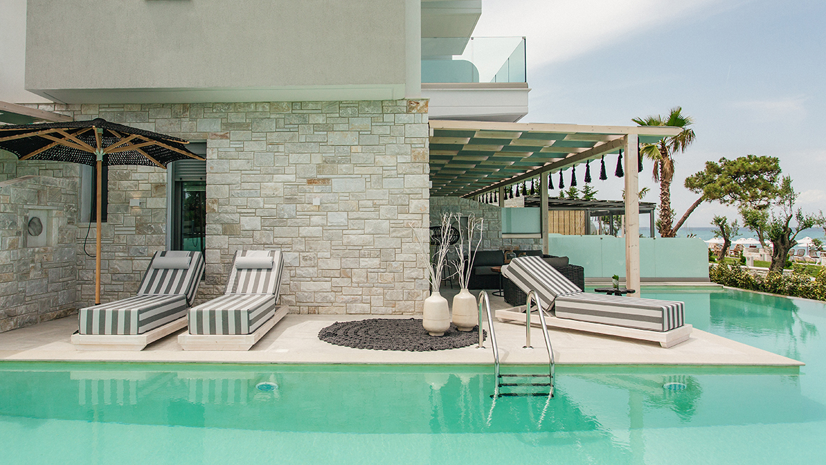 Blue Carpet Suite Sea View with Private Pool