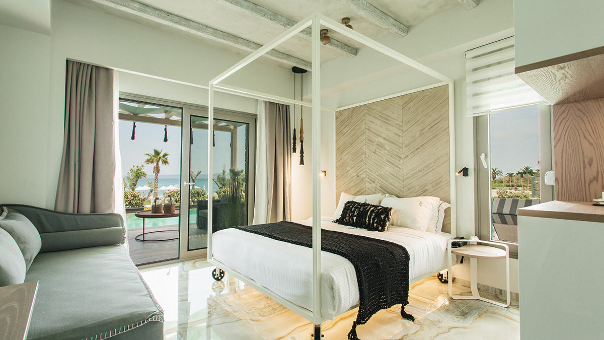 Blue Carpet Suite Sea View with Private Pool