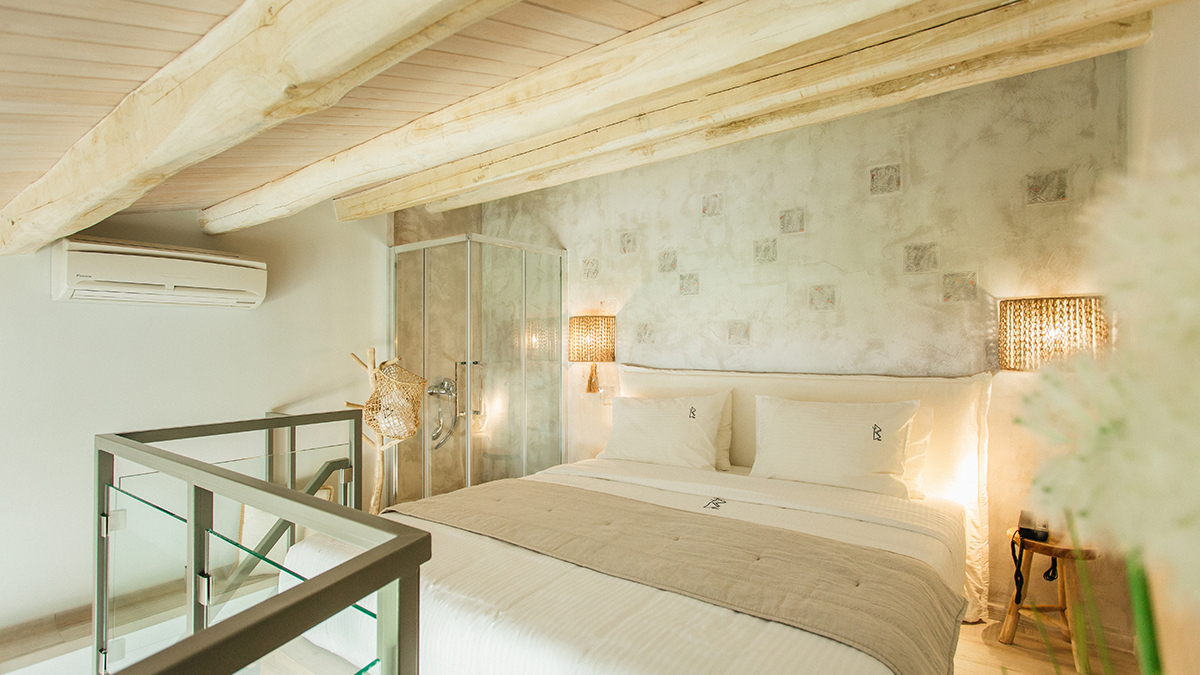 2 Level Suite Side Sea View with Outdoor Jacuzzi