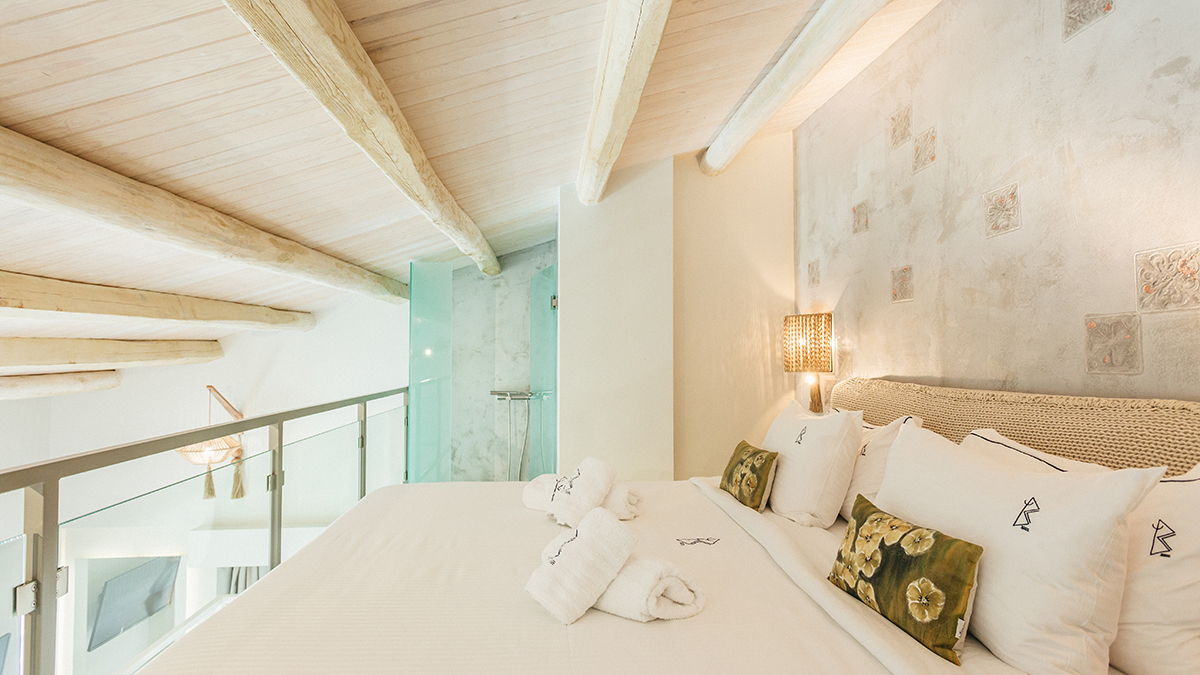 2 Level Suite Side Sea View with Outdoor Jacuzzi