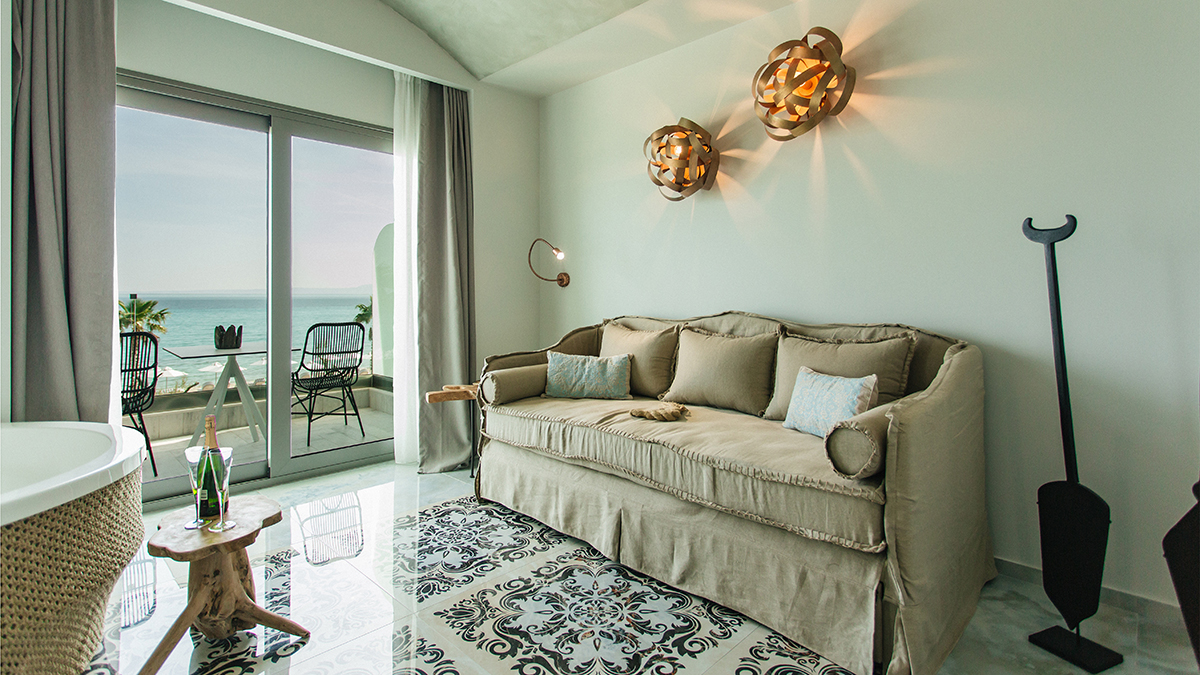 Deluxe Suite Sea View with Indoor Jacuzzi