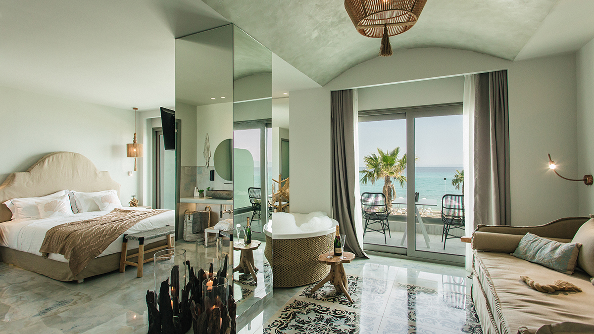 Deluxe Suite Sea View with Indoor Jacuzzi