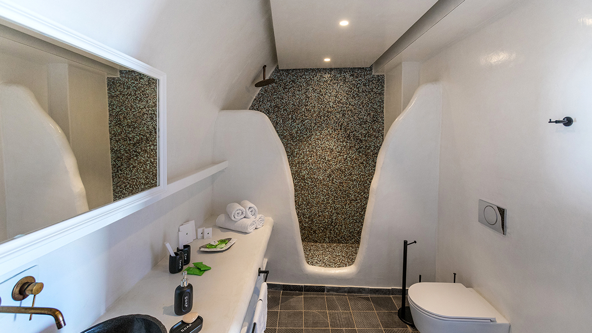 Fable Suite with Outdoor Hot Tub Caldera View 