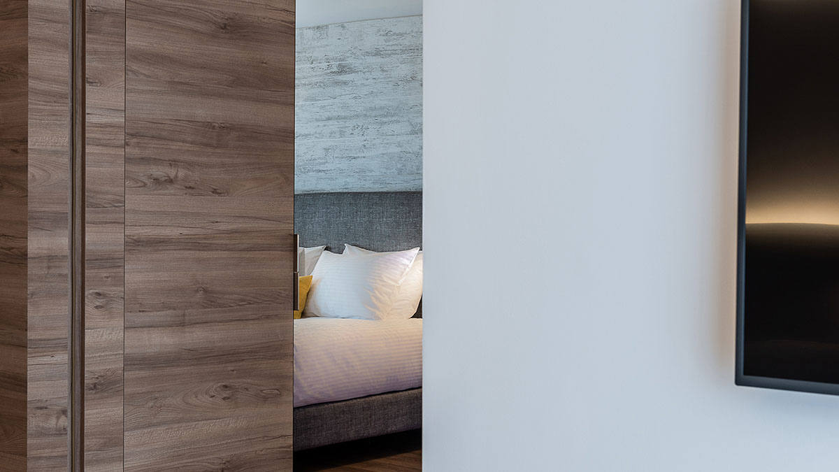 Classic Room Sharing Pool