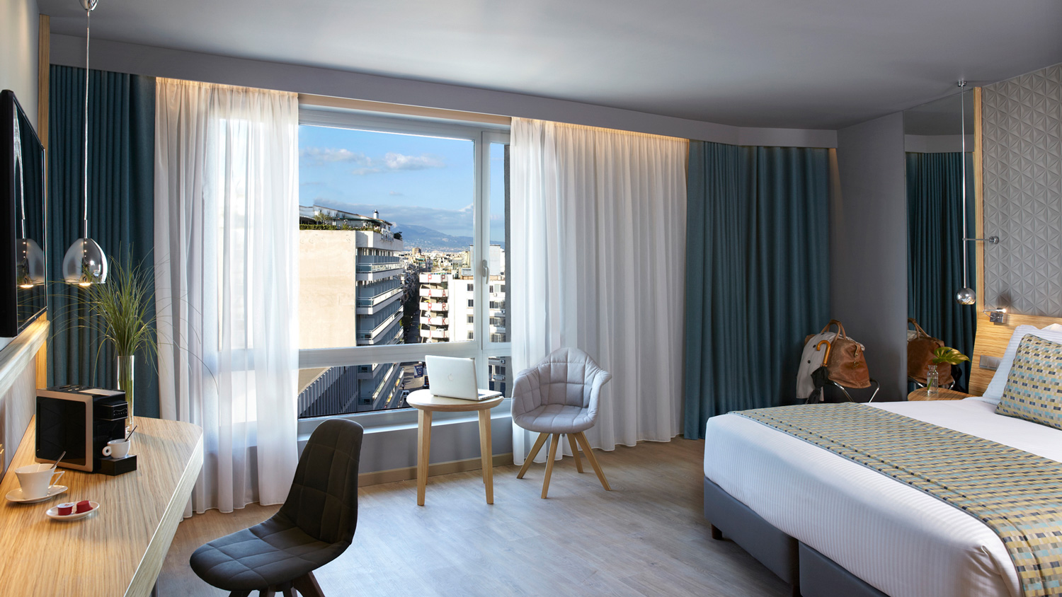 Executive Double / Twin City View