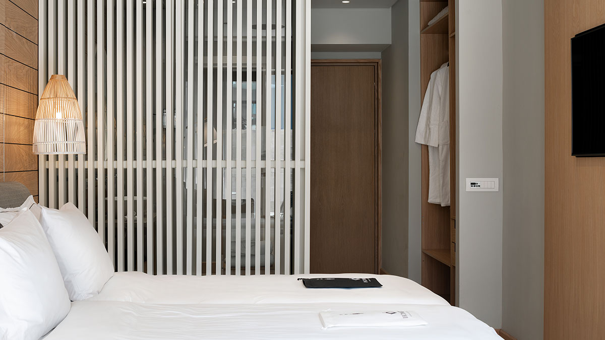 Standard Suite Swim-Up Ground Floor